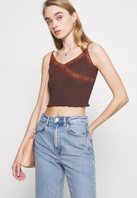 BDG Urban Outfitters CROSS CAMI - Top - chocolate