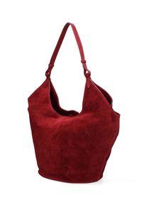 Borsa hobo in suede cremisi con texture morbida, apertura superiore e manico regolabile. Forma sagomata con dettagli di cucitura liscia.