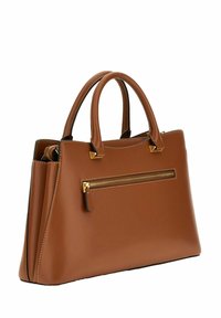 Guess KUBA TRI COMPARTMENT - Sac à main - cognac