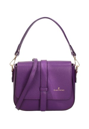 Sac en cuir violet porté travers avec une surface texturée, une bandoulière réglable, des ferrures dorées et un rabat avant sécurisé par un détail de sangle décoratif.