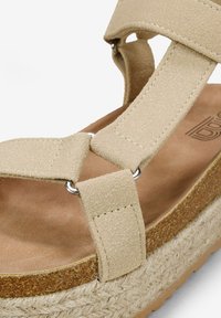 Bosanova Wedge sandals - beige