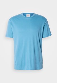 Himmelblaues, kurzärmeliges T-Shirt aus Baumwolle mit Rundhalsausschnitt und kleinem, gesticktem Logo auf der Brust. Glatte Textur, reguläre Passform.