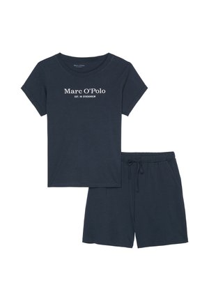 Mörkblå bomullspyjamas-set som består av en kortärmad T-shirt med vit logotekst och matchande shorts med elastisk midja och fickor.