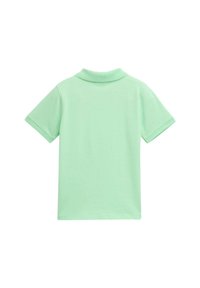 Mintgroene polo met korte mouwen, een platte kraag en een gladde textuur. Geen zichtbare patronen of accenten.