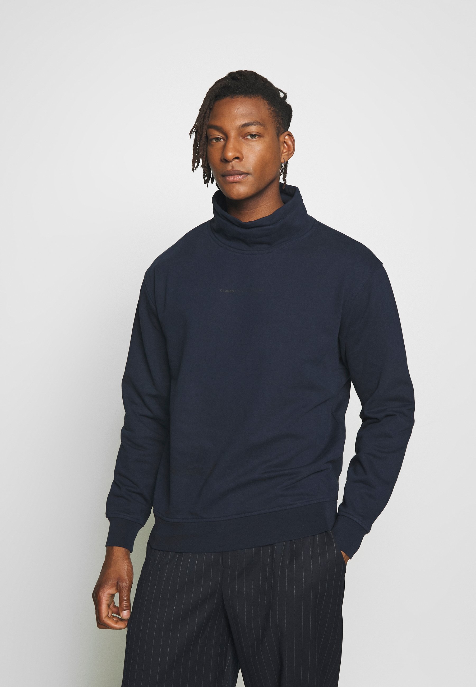 CLOSED MEN'S Sweatshirt dark night Zalando.at CLOSED MEN'S Sweatshirt dark night Zalando.at