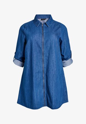 Džínové šaty s golierikom a predným zipsom, s rolovanými rukávmi a voľným strihom, prezentované v jednoliatej tmavomodrej farbe.
