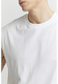 Solid SDVICENTE - Tops - white