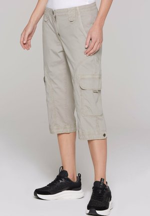 Soccx, SOCCX BASIC SKATER-SHORTS MIT BEINTASCHEN - Shorts - pale sand