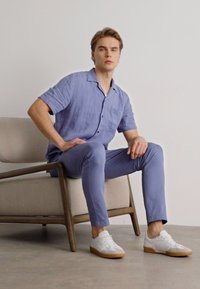 HUGO ELLINO - Ing - open blue