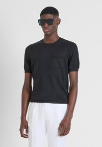 Odabrano, black