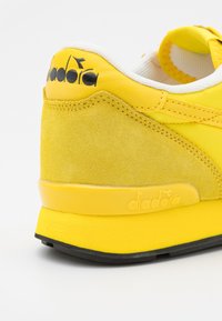 Diadora Sneakers - yellow