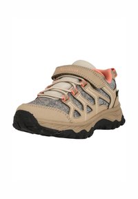 Vaelluskengät, joissa on beigen väri ja harmaat verkkoyksityiskohdat, säädettävä hihnapitotiivistys, teksturoitu pohja ja kirkkaan korallit kengän nauhat. Kevyt ja pehmustettu muotoilu.