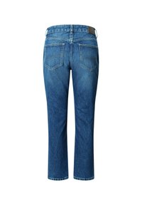 Jeans de mezclilla azul con corte recto, cintura media, dos bolsillos traseros y un acabado texturizado. Presenta un acento de cintura oscura.