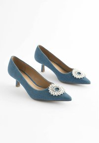 Next FOREVER COMFORT JEWEL TRIM KITTEN - REGULAR FIT - Klasické lodičky - denim