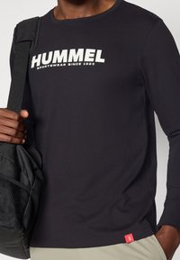 Hummel Langarmshirt - black