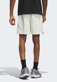 adidas Performance Urheilushortsit - off-white