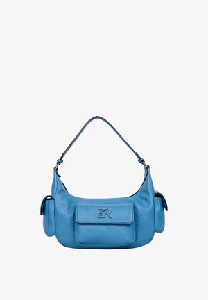 Piccola borsa a tracolla in pelle blu con tre tasche esterne, logo ER argentato sulla tasca frontale e una singola tracolla.