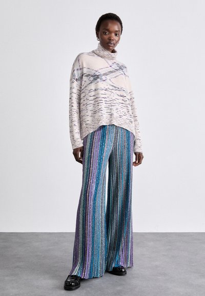 Missoni ROLL NECK - Džemperis - white/violet
