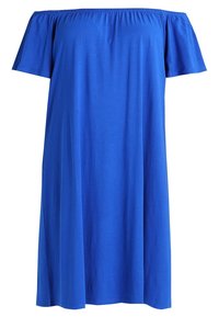 Sininen hartioilta paljastava mekko, joka on valmistettu pehmeästä kankaasta, lyhyillä hihoilla ja rentolla leikkauksella, ulottuen juuri polven ylle.