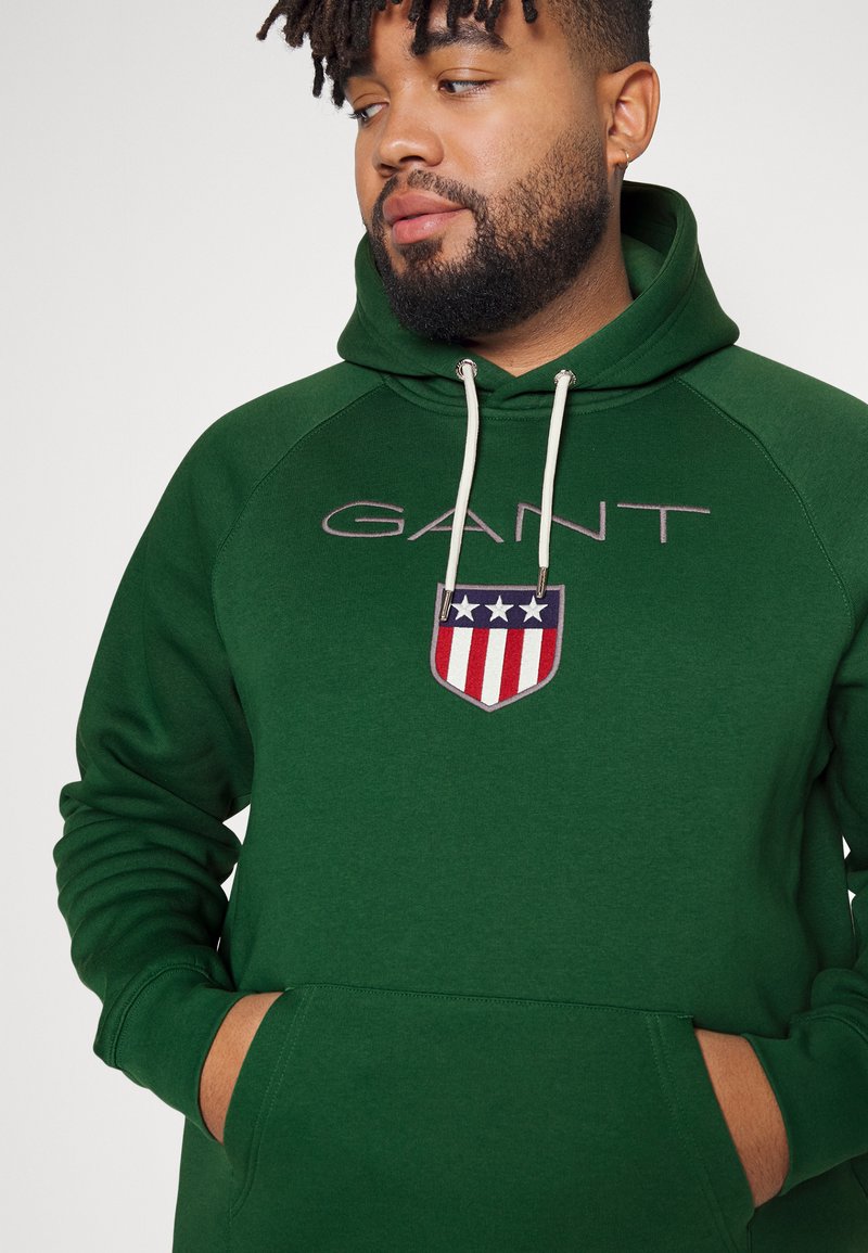 GANT SHIELD HOODIE - Sweatshirt - forest green/dark green - Zalando.ie