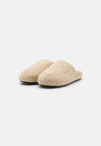 Pier One UNISEX mleczny