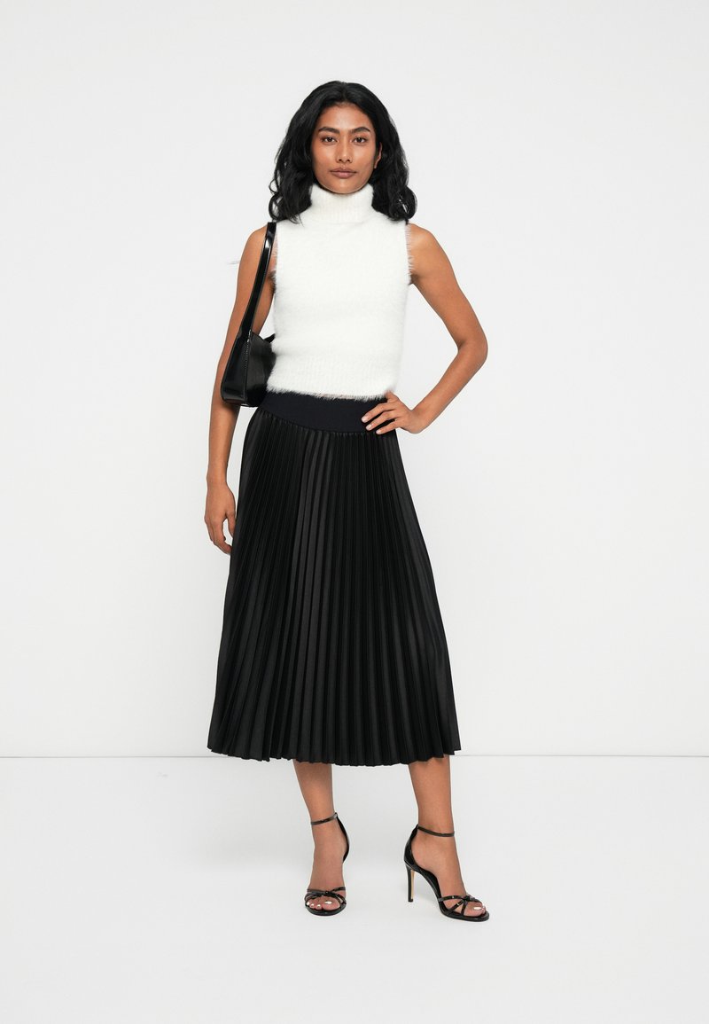 Pull Blanc Cassé Guess Femme Taille Extra Petit (XS) - Occasion Très Bon état