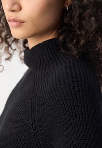 Marc O'Polo LONGSLEEVE STAND UP COLLAR - Vesta - black