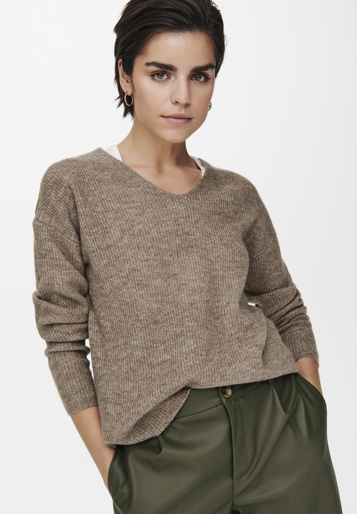 ONLCAMILLA V-NECK L/S PULLOVER KNT NOOS