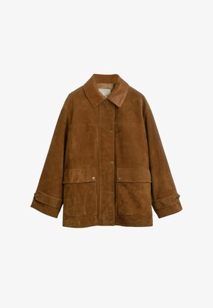 Braune Wildlederjacke mit Kragen, Vorderknöpfen und zwei großen Taschen. Sie hat eine leicht strukturierte Oberfläche und umgeschlagene Ärmel.