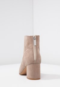Zign Ankle boot