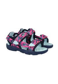 Sandalias deportivas con un patrón de camuflaje rosa y azul, con correas ajustables, suela de goma y plantilla texturizada para agarre y comodidad.