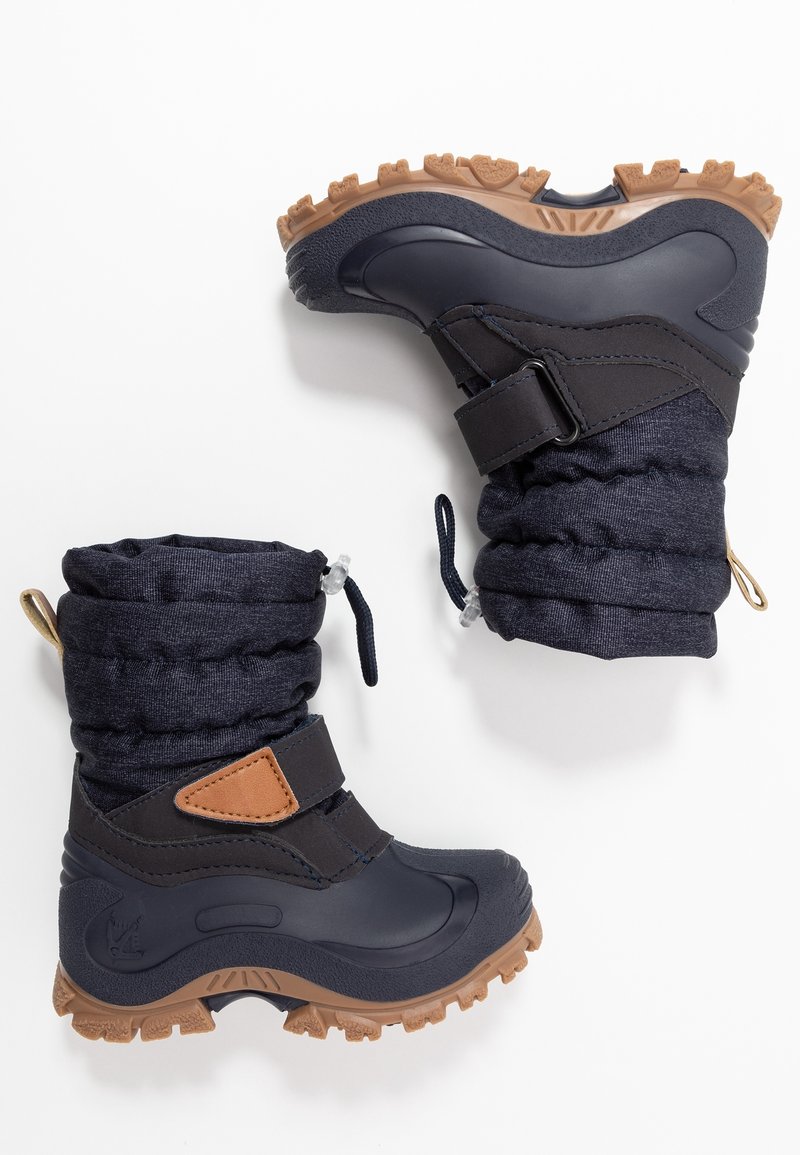Bottes d'hiver noires pour enfants avec semelles en caoutchouc marron clair, brides réglables et parties supérieures en tissu isolant.