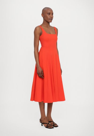 STAUD WELLS DRESS - Freizeitkleid - cayenne