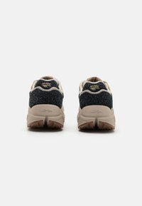 HI-TEC HTS74 SHADOW UNISEX - Tenisice - black beauty/slate green/pelican
