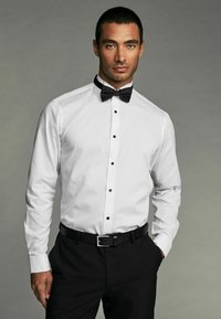 Next TEXTURED DOUBLE CUFF LONG SLEEVE WITH WING COLLAR AND BOW TIE PACK - Businesshemd - white