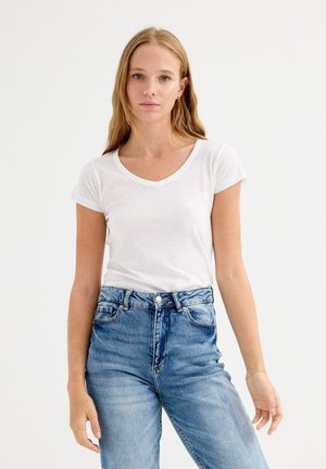 INSIDE, CAMISETA BÁSICA CUELLO PICO - Camiseta básica - blanco