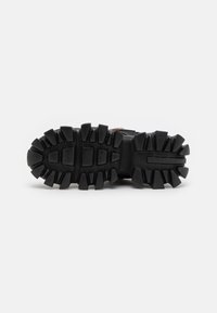 Steve Madden PRIZE - Zapatillas - black