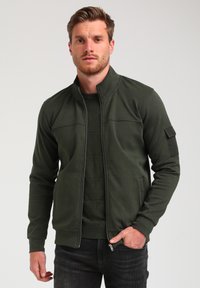 Non sélectionné, dark green