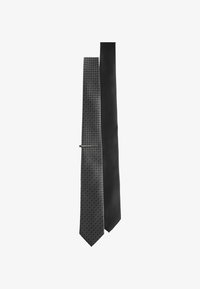 Unselected, black