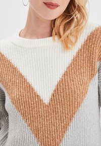 Creeks Strickpullover - light grey