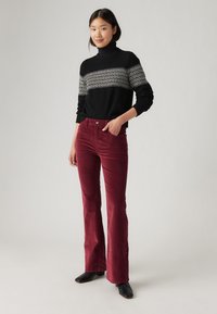 Levi's® 726™ FLARE - Vaqueros a campana - windsor wine