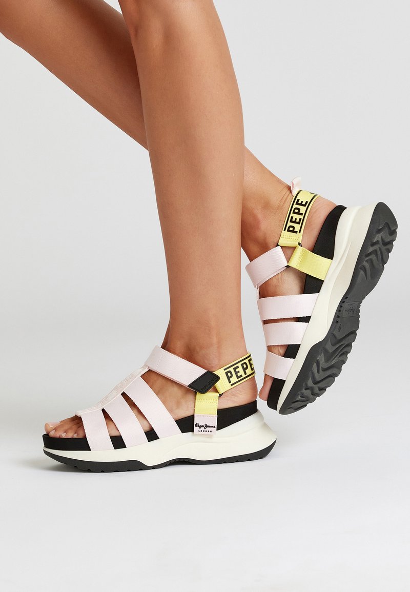 earth venus sandal