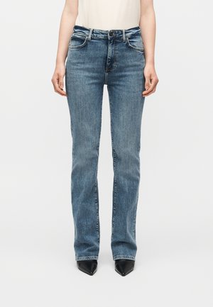 HIGH RISE BOOT - Kavbojke na trapez - blue deinm