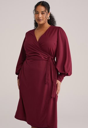 Dnevna obleka - vintage red