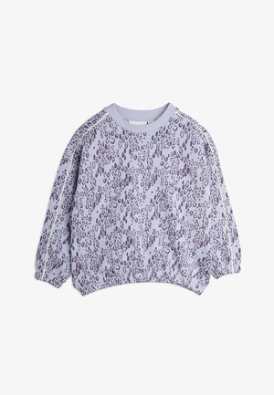 Lila Sweatshirt mit Leopardenmuster. Beinhaltet lange Ärmel, einen runden Halsausschnitt sowie gerippte Bündchen und Saum. Akzentuiert mit hellen Streifen.