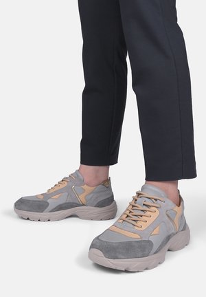 PHOEBE - Sneaker low - hellgrau