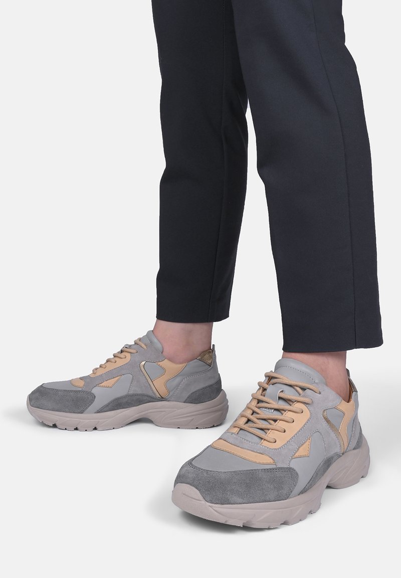 Crickit PHOEBE - Sneakers basse - hellgrau