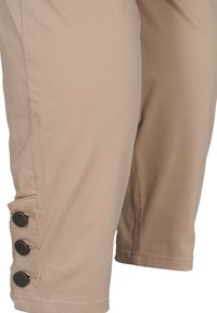 Zizzi Vaqueros slim fit - beige