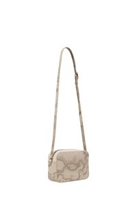 Borsa a tracolla in pelle beige con design di mappa, forma rettangolare, chiusura con zip e tracolla regolabile. Texture liscia con accenti sottili.