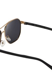 Icon Eyewear Solglasögon - black  gold